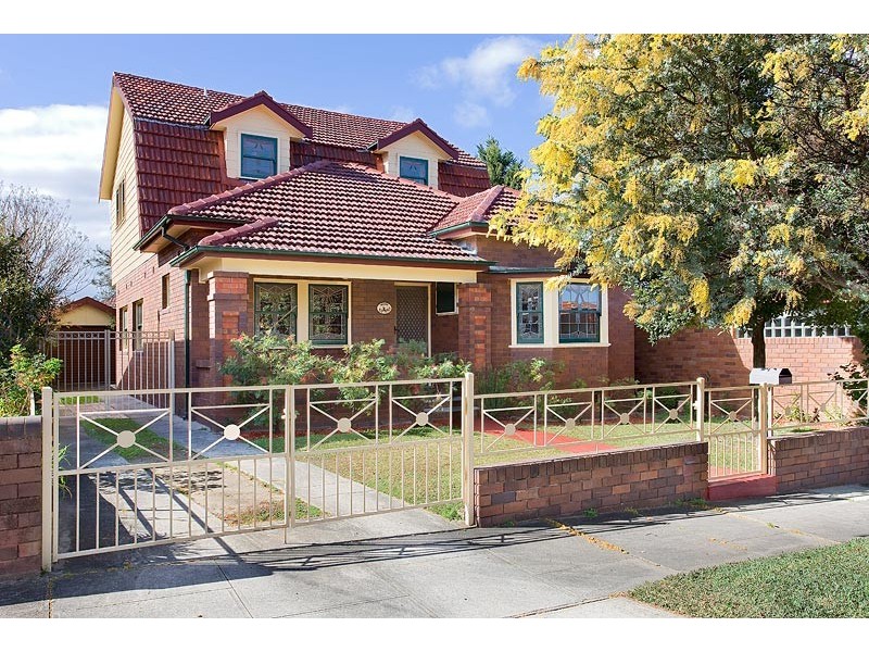 2 Princess Avenue, Rodd Point NSW 2046