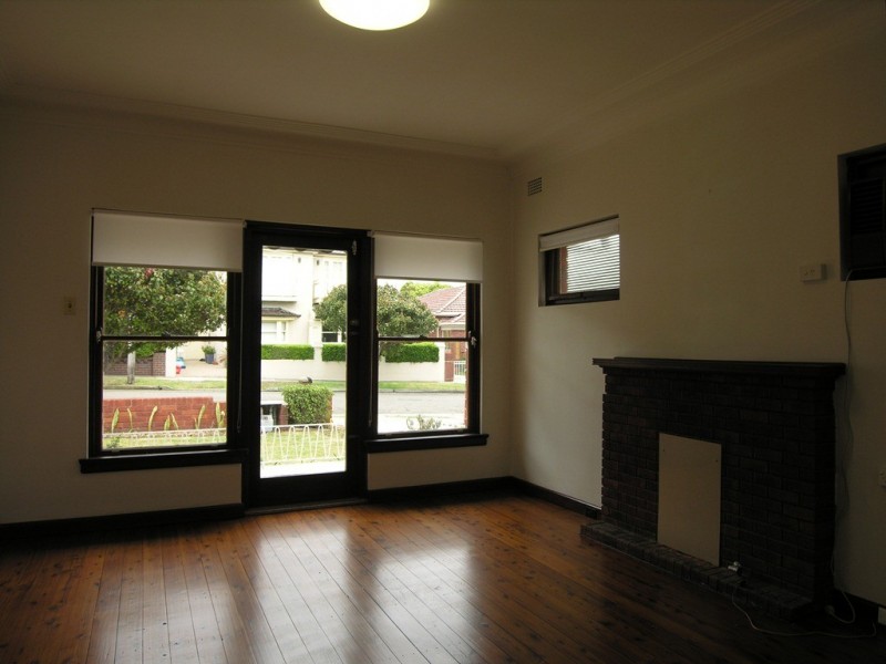 36 Duke Avenue, Rodd Point NSW 2046