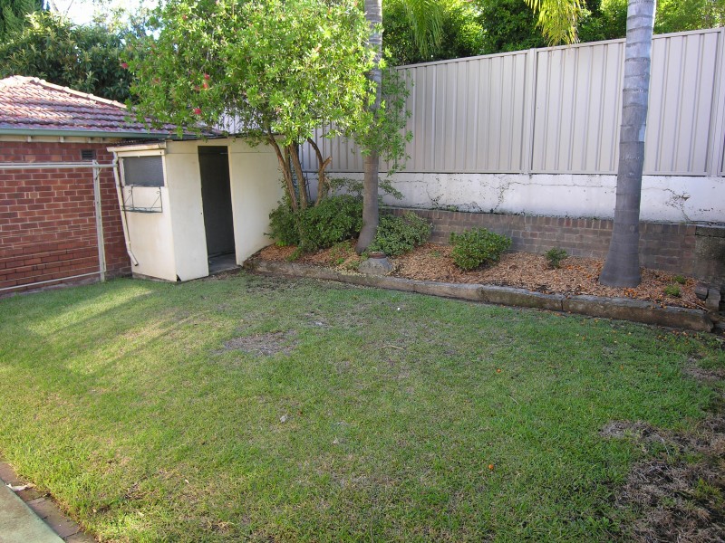 9 Dalmeny Avenue, Russell Lea NSW 2046