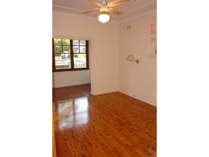 36 Arthur Street, Rodd Point NSW 2046