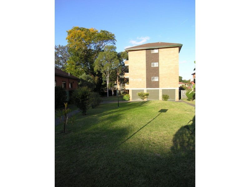 2/8 Hampstead Road, Homebush West NSW 2140