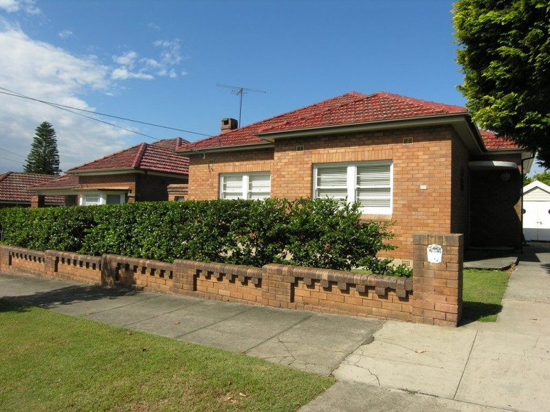 32 Duchess Avenue, Rodd Point NSW 2046