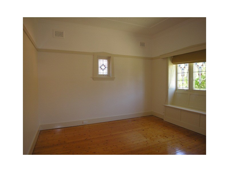 18 Duke Avenue, Rodd Point NSW 2046