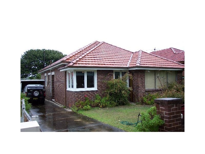 39 First Avenue, Rodd Point NSW 2046