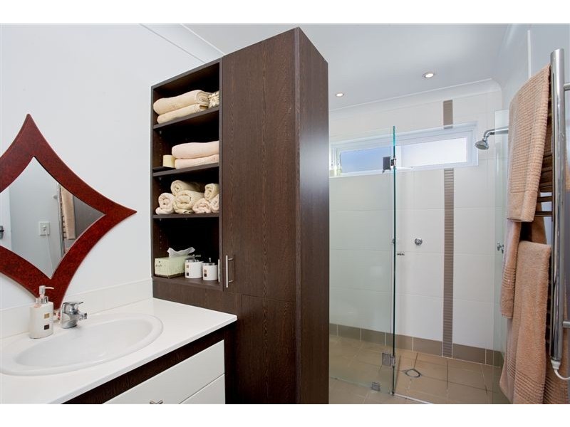 40 Arthur St, Rodd Point NSW 2046