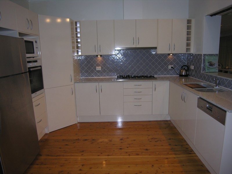 24 Noble Street, Rodd Point NSW 2046