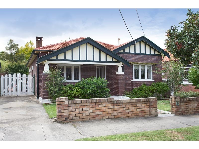18 Duke Avenue, Rodd Point NSW 2046
