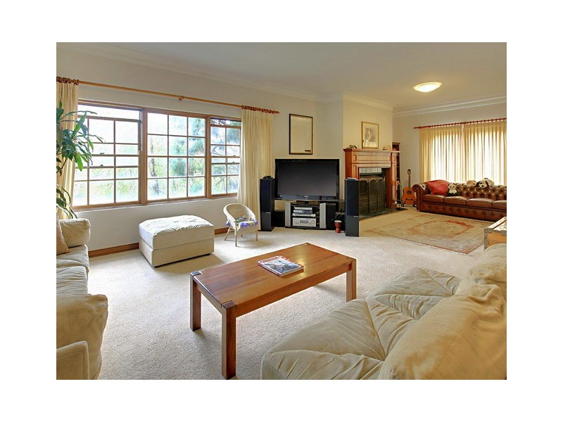 21 Morotai Cres, Castlecrag NSW 2068