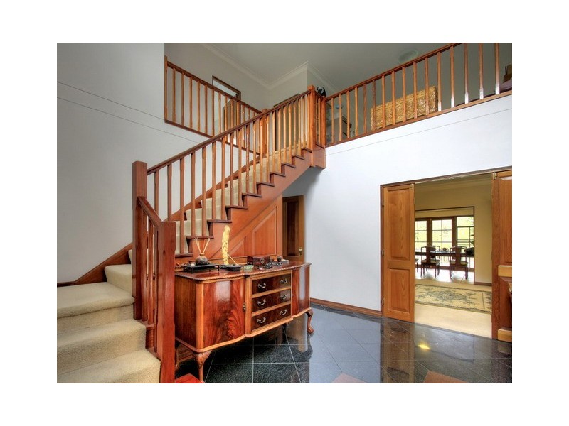 21 Morotai Cres, Castlecrag NSW 2068