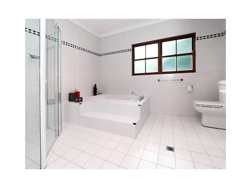 21 Morotai Cres, Castlecrag NSW 2068