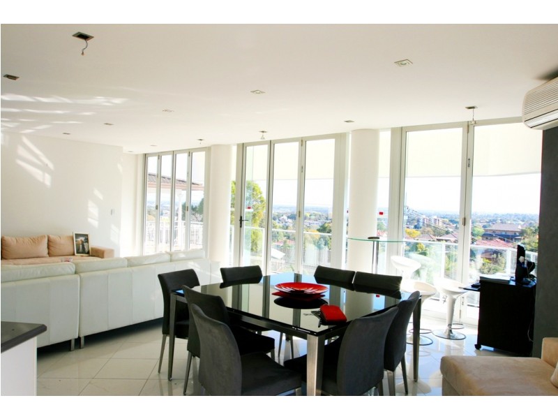 8 Vivyan Close, Denistone NSW 2114