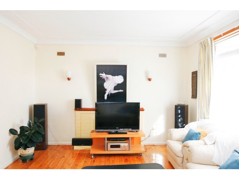 16 Clifton Street, West Ryde NSW 2114