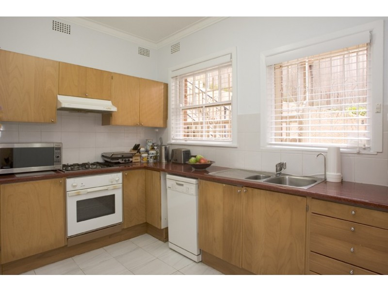 2/33 Dumbarton St, Mcmahons Point NSW 2060