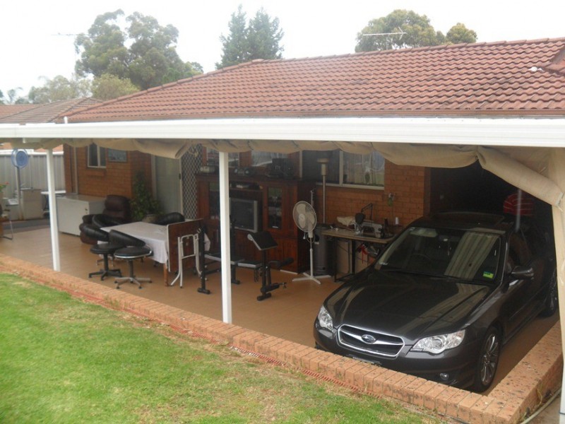 17 TRAMINER PLACE, Campbelltown NSW 2560