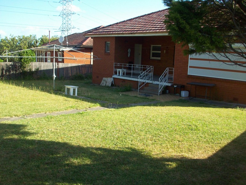 14 Hillview Avenue, Bankstown NSW 2200