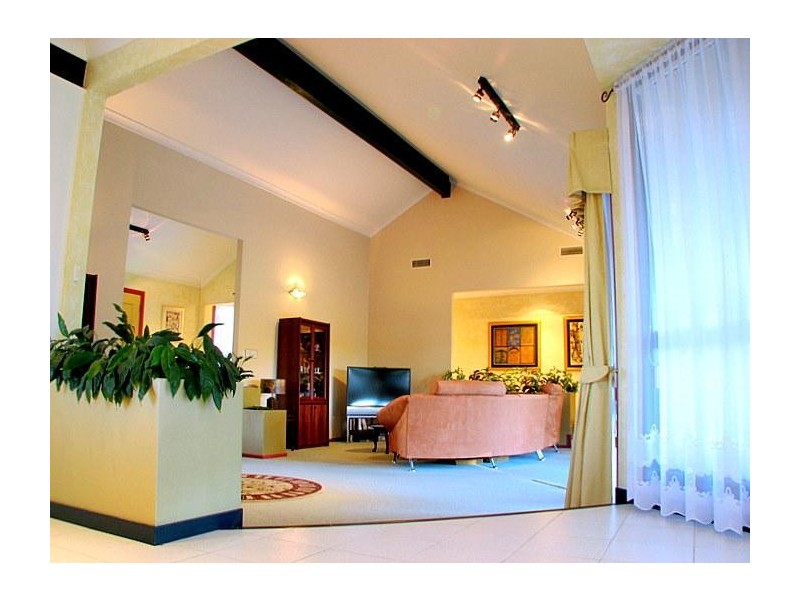 63 Gindurra Avenue, Castle Hill NSW 2154