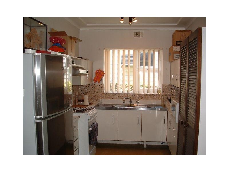 33 Lees Ave, Croydon Park NSW 2133