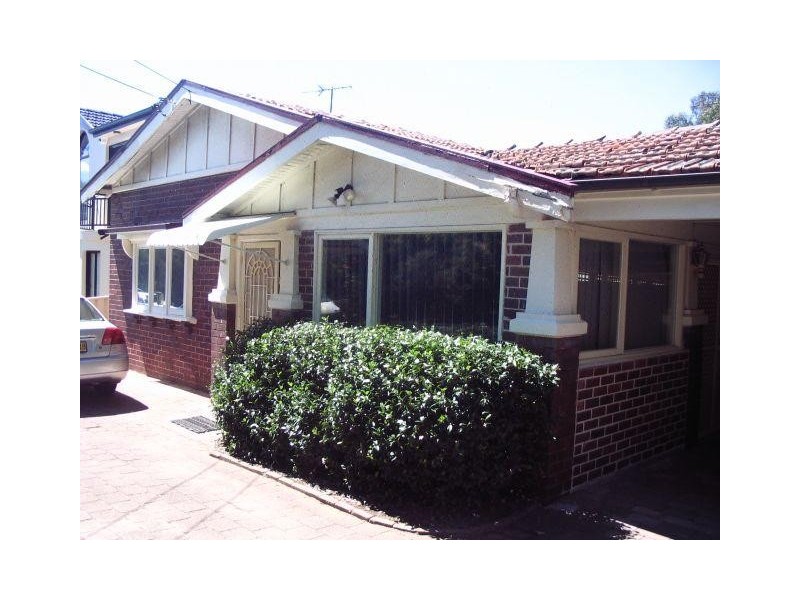 128 Wellbank St, Concord NSW 2137