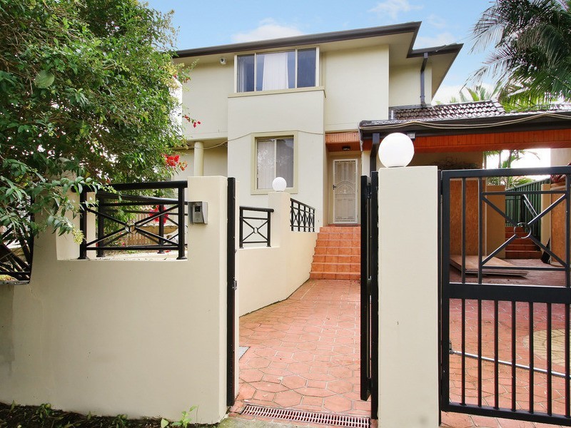 8 Alexandra St, Ashfield NSW 2131