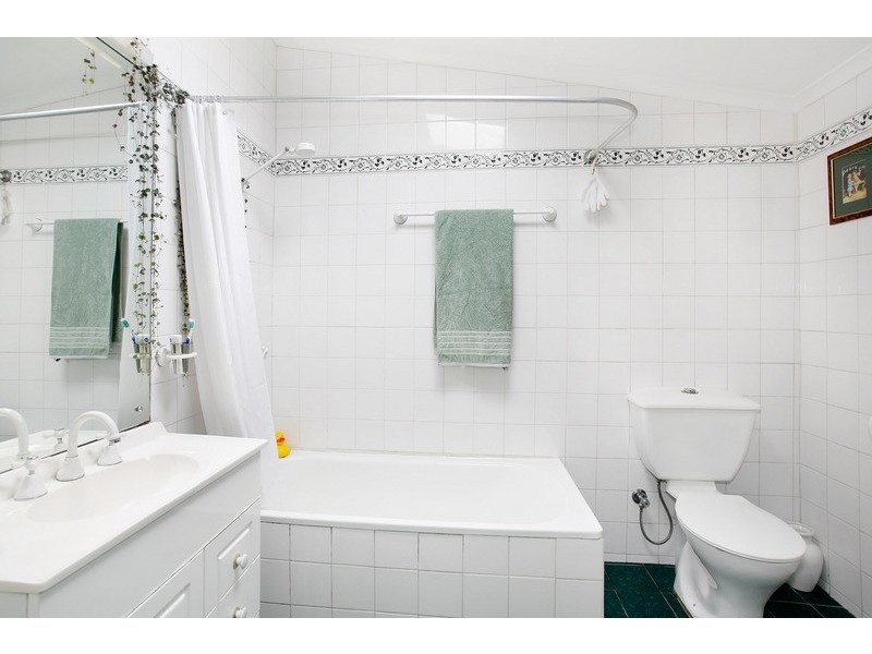 35 Grosvenor Cres, Summer Hill NSW 2130