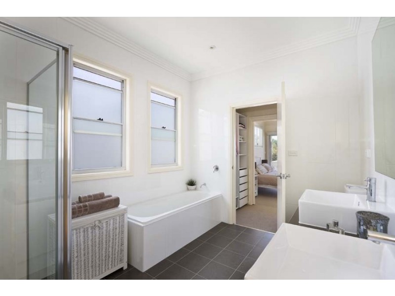 143 Carrington Road, Coogee NSW 2034