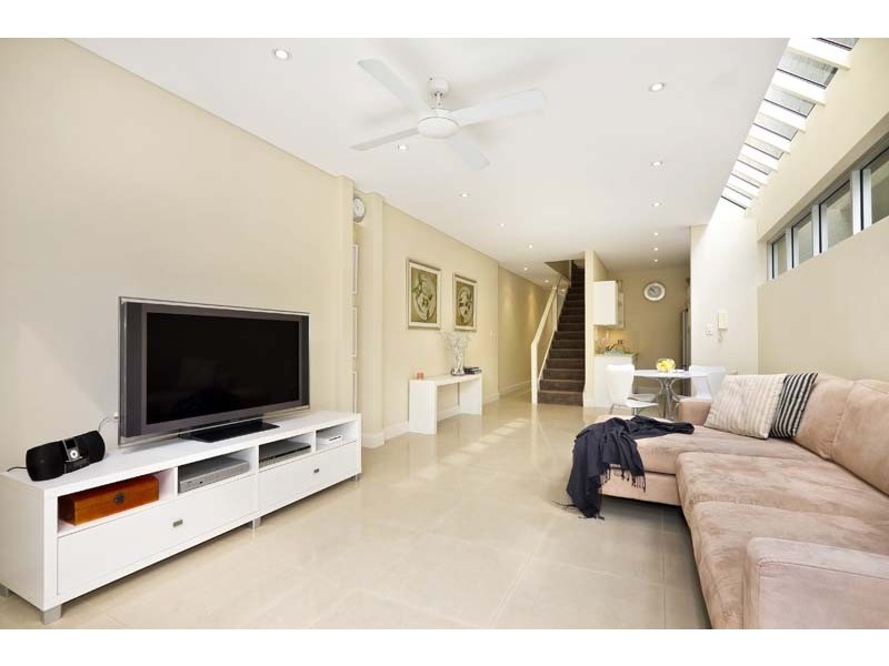 8 Mill Hill Road, Bondi Junction NSW 2022