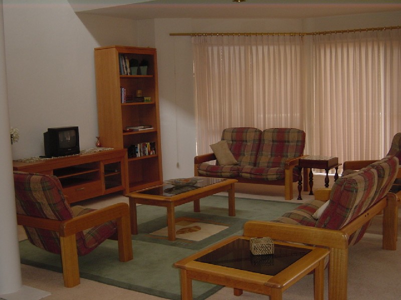 2/1 Hillcrest Street, Terrigal NSW 2260