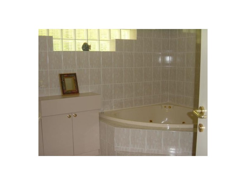 2/1 Hillcrest Street, Terrigal NSW 2260