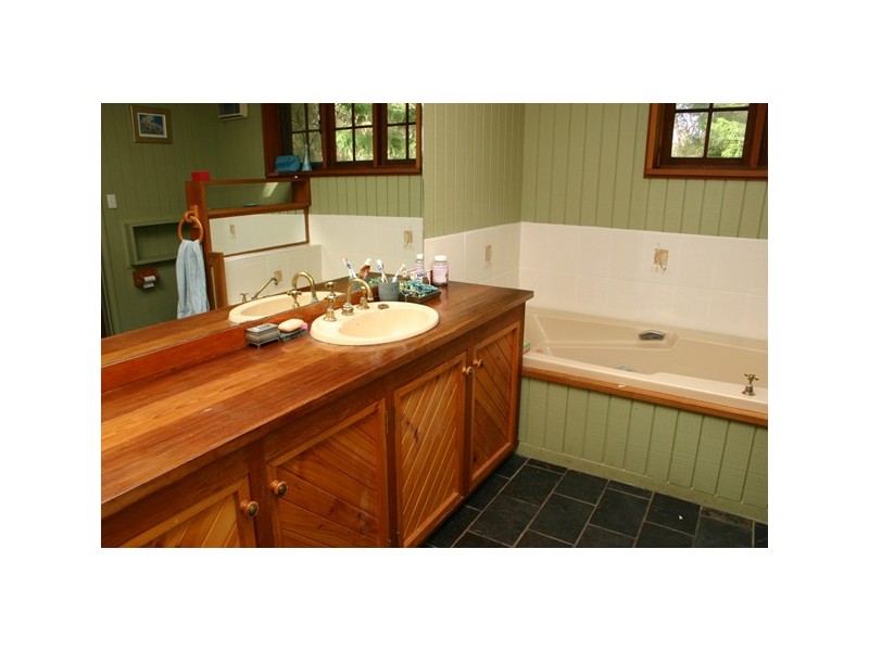 34 Tumbi Road, Wamberal NSW 2260