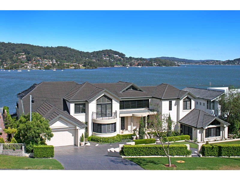 41 Caroline Street, East Gosford NSW 2250