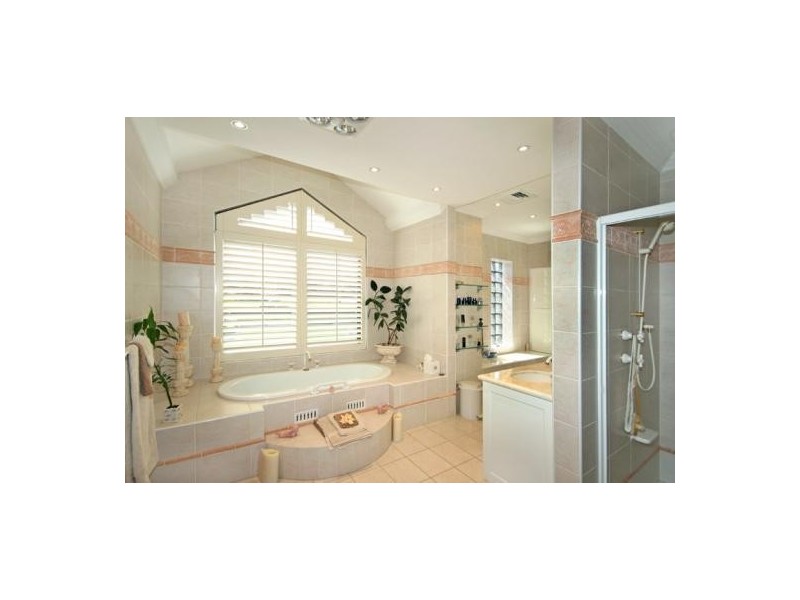 41 Caroline Street, East Gosford NSW 2250