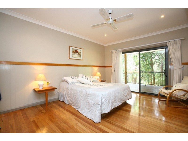 370 Avoca Dr, Avoca Beach NSW 2251