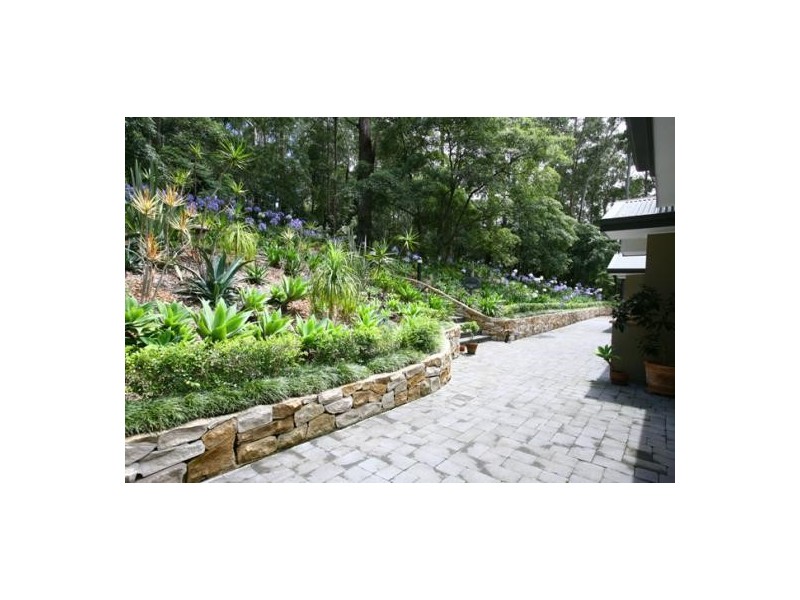 370 Avoca Dr, Avoca Beach NSW 2251