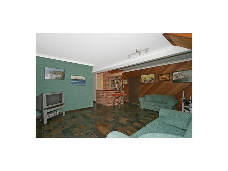 127 Hillside Road, Avoca Beach NSW 2251