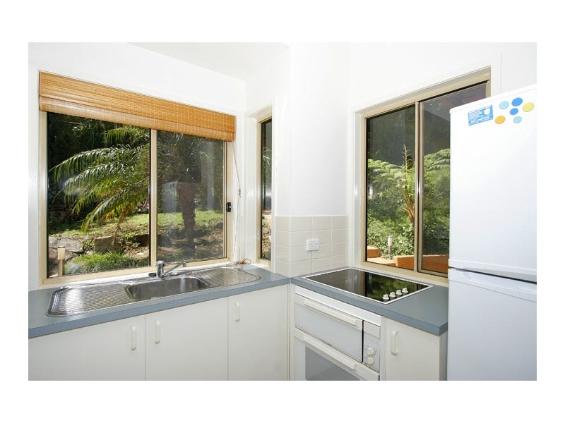 35 Coast Road, North Avoca NSW 2260