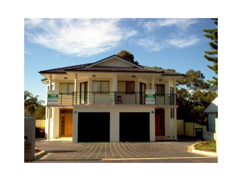 17 Matthews Ave, East Hills NSW 2213