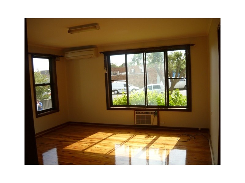 174 Riley Street, Lurnea NSW 2170