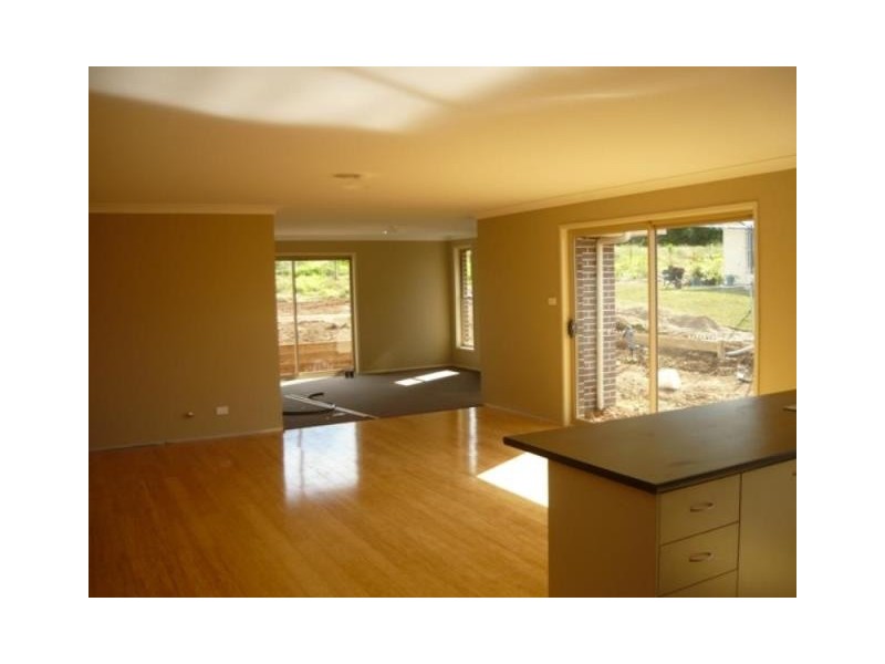 15 Guardian Cres, Glenfield NSW 2167