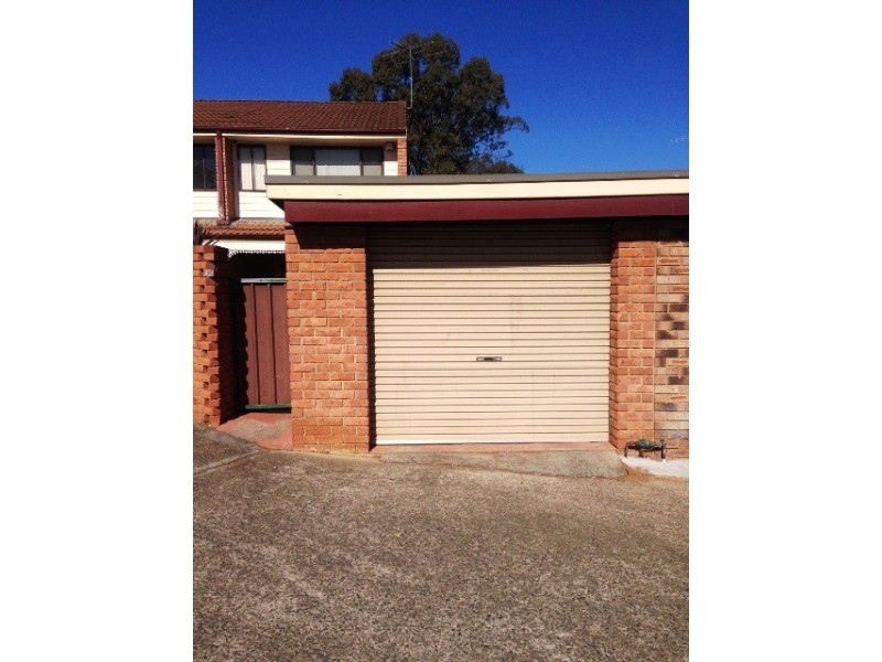 32/35 Bougainville Road, Glenfield NSW 2167