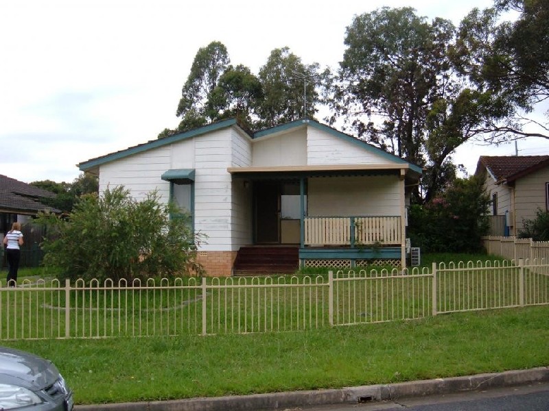 7 Marlock, Macquarie Fields NSW 2564