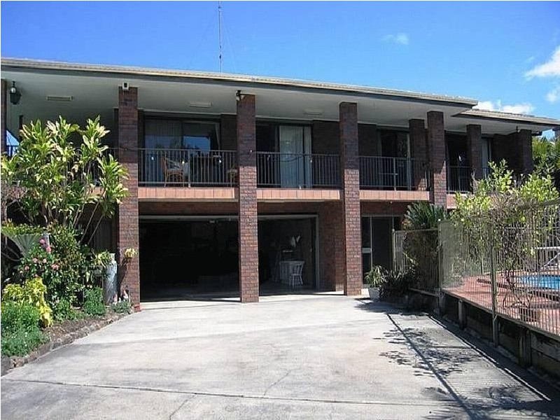 12 Goolara Court, Ocean Shores NSW 2483