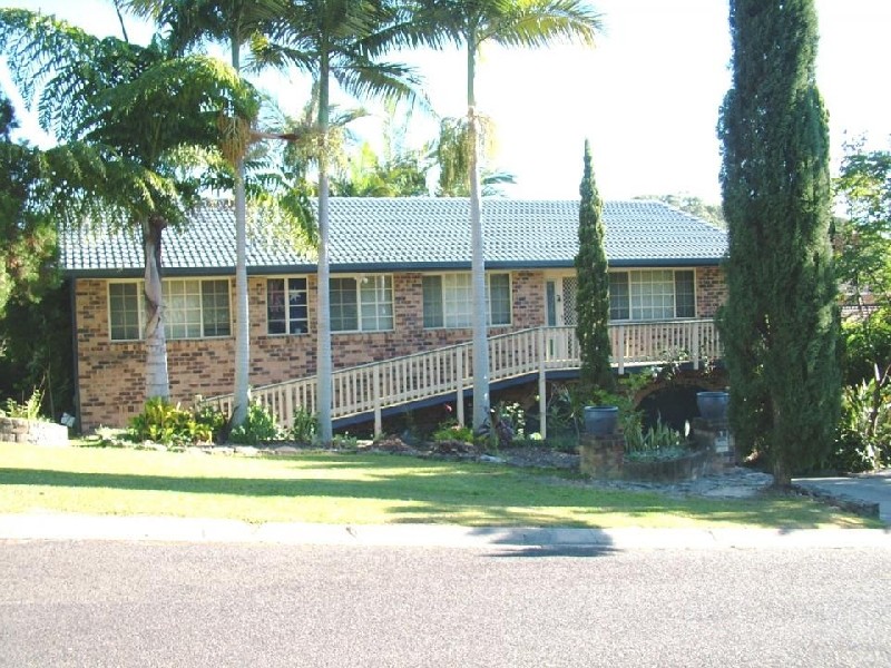 Coonawarra Crt, Ocean Shores NSW 2483