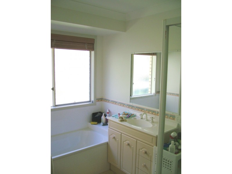 14 Terarra Court, Ocean Shores NSW 2483