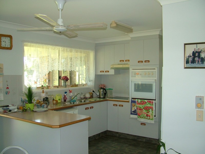 20 Narooma Drive, Ocean Shores NSW 2483
