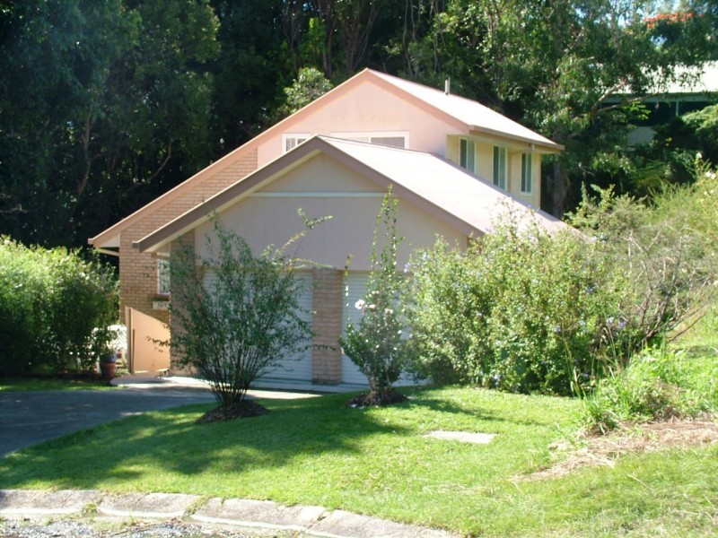 11 Walgooan Way, Ocean Shores NSW 2483