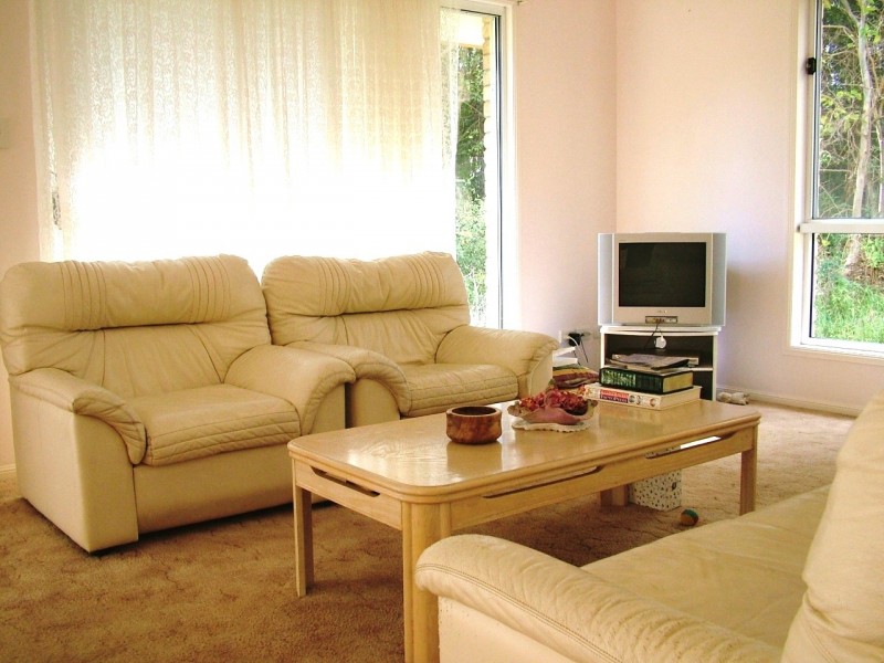 11 Walgooan Way, Ocean Shores NSW 2483