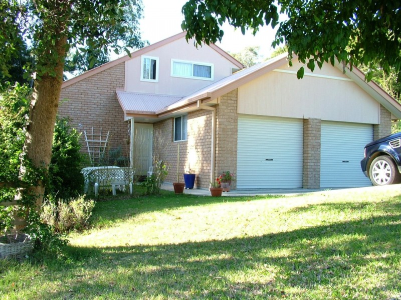 11 Walgooan Way, Ocean Shores NSW 2483