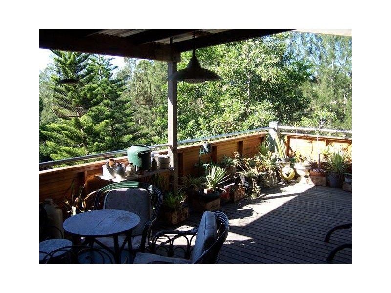9 Namoi Glen, Ocean Shores NSW 2483