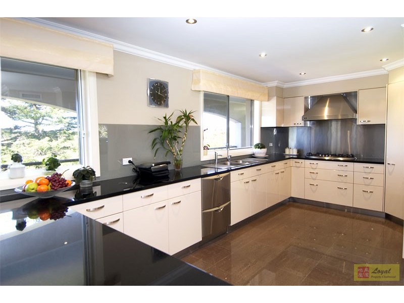 17 Walker Avenue, St Ives NSW 2075