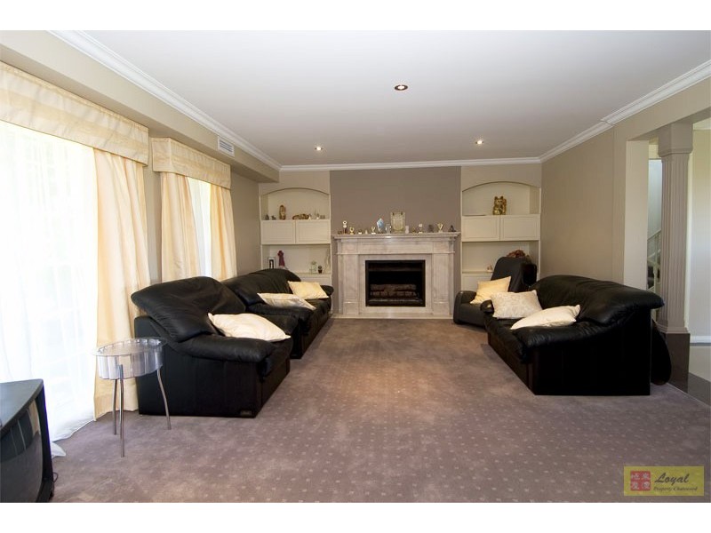 17 Walker Avenue, St Ives NSW 2075